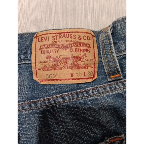 VTG Levi's 569 Loose Straight Jeans 36x30" Blue Baggy Red Tab Medium Wash Y2K - Picture 2 of 11